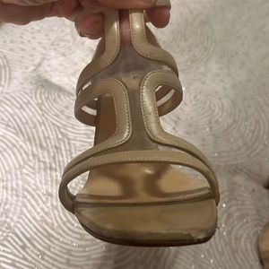 Authentic Christian Louboutin Heels size 39